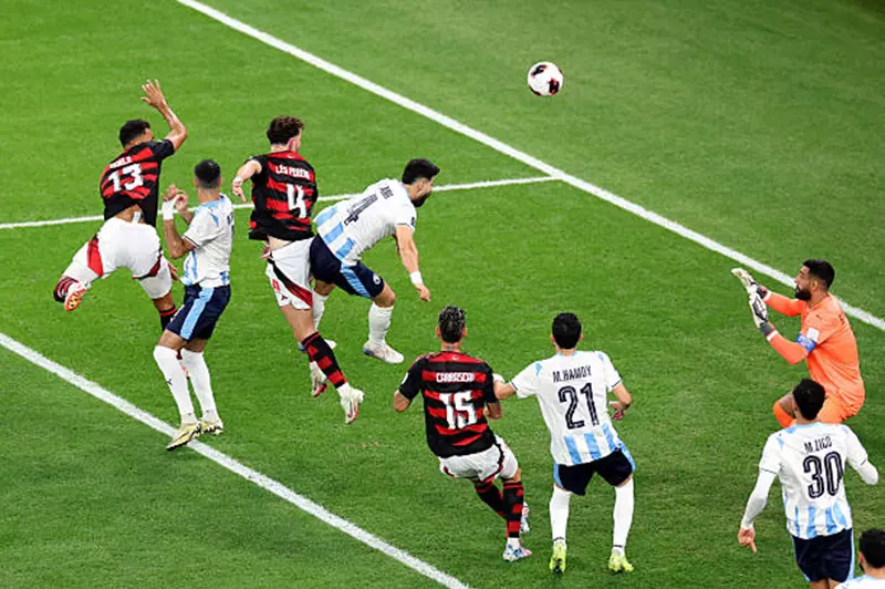 بيراميدز ضد فلامنجو